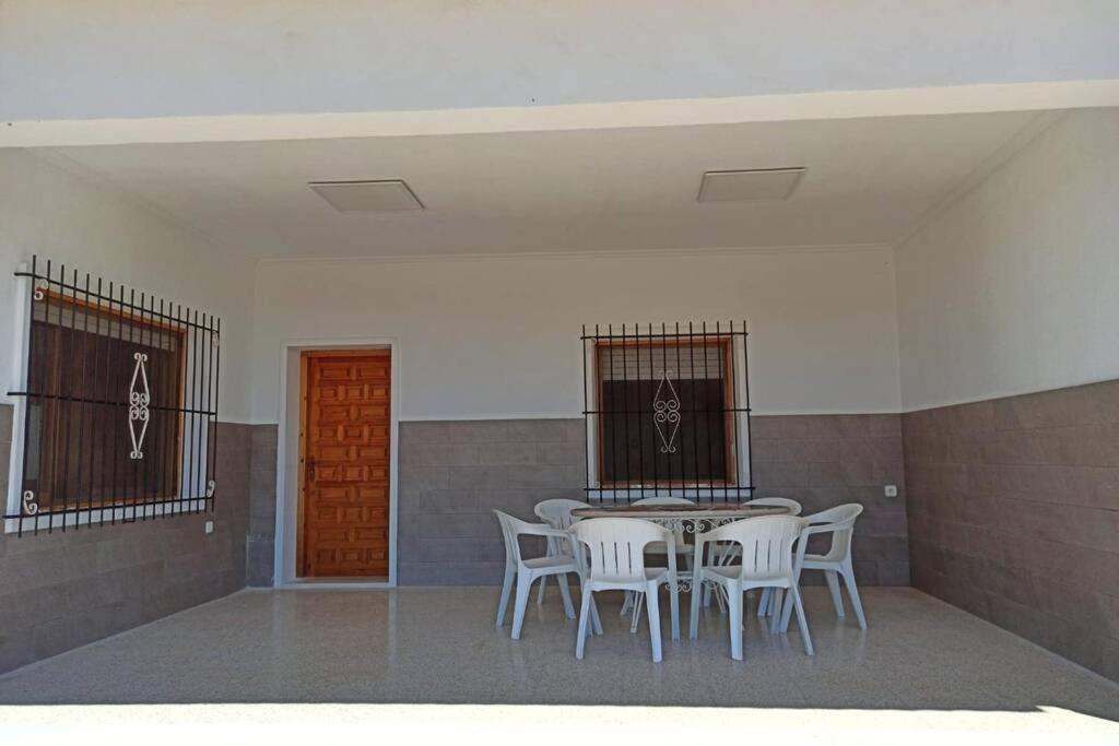 Villa Rustica Privada Con Gran Chalet Y Piscina Elche Kültér fotó